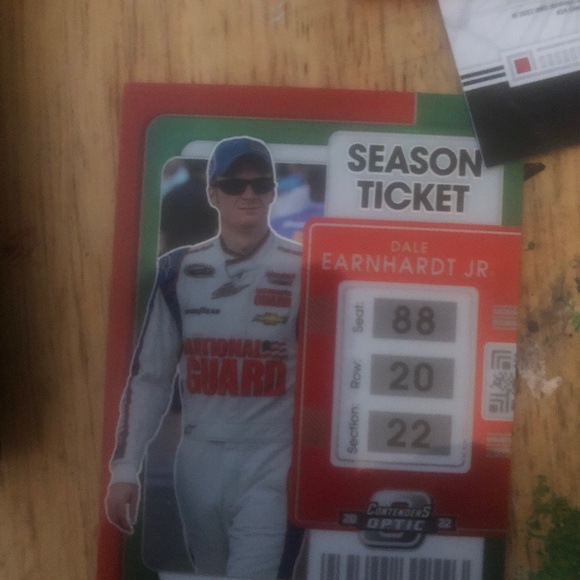 Trading cards - Picture 4 of 5